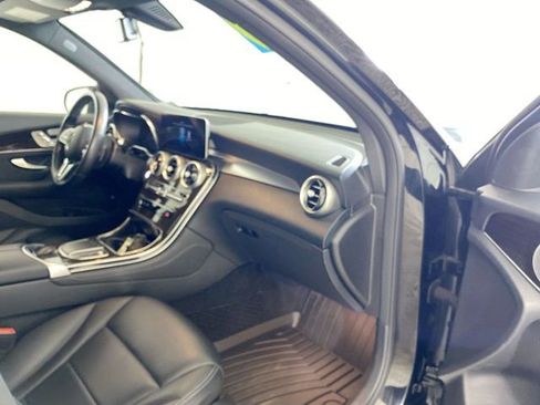 Used 2020 Mercedes-Benz GLC 300 GLC 300 image 35
