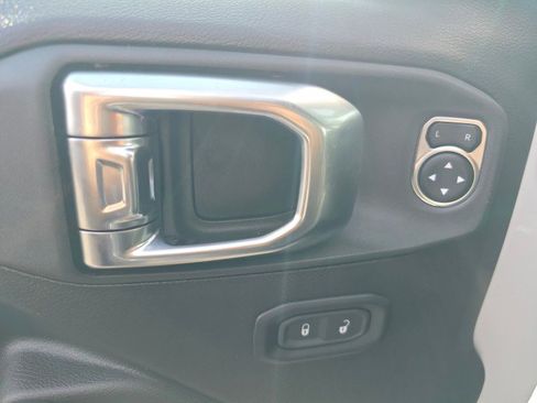 New 2025 Jeep Gladiator Sport image 24