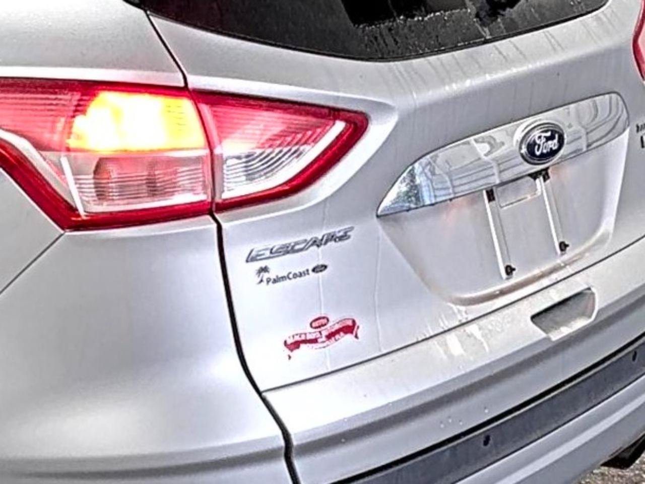 Used 2015 Ford Escape Titanium FWD image 9