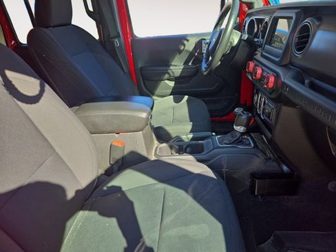 Used 2018 Jeep Wrangler Unlimited Sport S AWD/4WD image 14