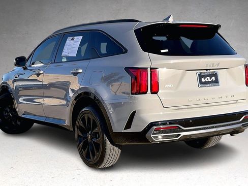 Used 2022 Kia Sorento SX image 4