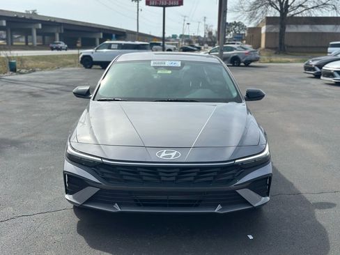 Certified 2025 Hyundai Elantra Sport image 2