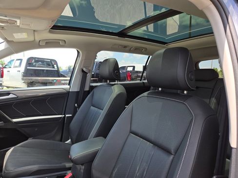 Used 2024 Volkswagen Tiguan SE FWD image 28