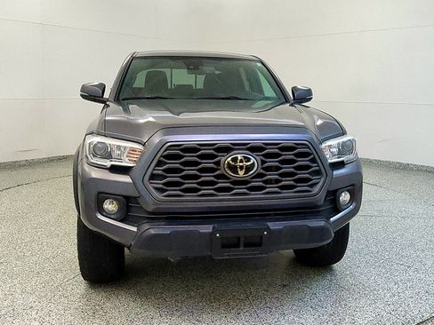 Used 2021 Toyota Tacoma TRD Off-Road w/ Technology Package AWD/4WD image 2