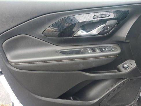 Used 2022 GMC Terrain AT4 image 18