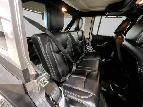 Used 2015 Jeep Wrangler Unlimited Sport AWD/4WD image 24