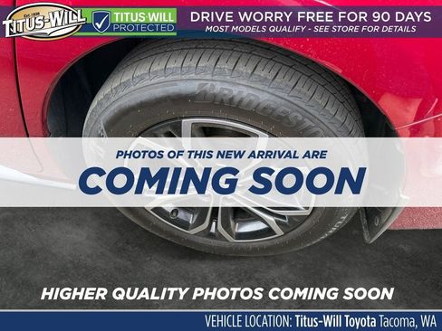 Used 2025 Toyota Sienna Platinum AWD/4WD image 5