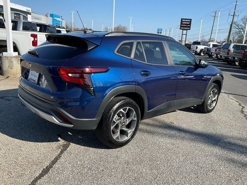 Used 2024 Chevrolet Trax LT w/ Driver Confidence Package image 20