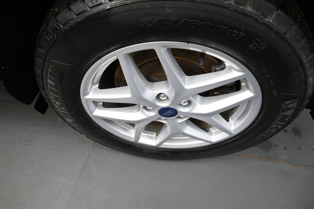 Certified 2022 Ford Edge SEL w/ Convenience Package AWD/4WD image 9