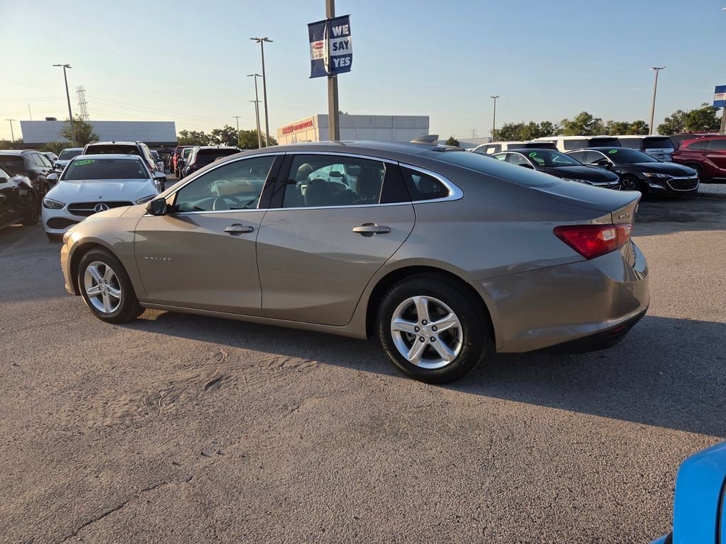 Used 2023 Chevrolet Malibu LT w/ Driver Confidence Package FWD image 12