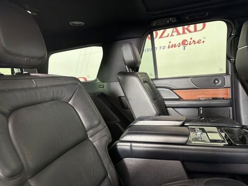 Used 2018 Lincoln Navigator Reserve w/ Technology Package AWD/4WD image 18