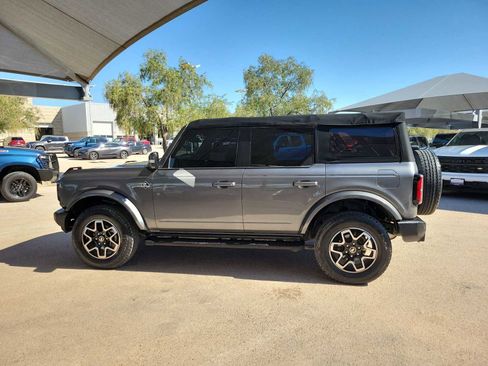 Used 2022 Ford Bronco Outer Banks image 3