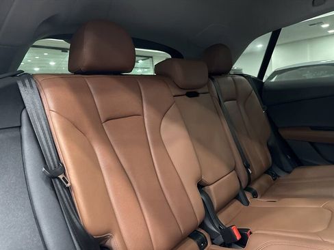 Used 2023 Audi Q8 Premium Plus w/ Premium Plus Package image 18