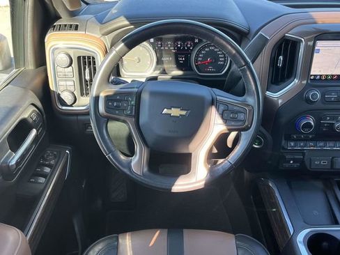 Used 2023 Chevrolet Silverado 2500 High Country image 18