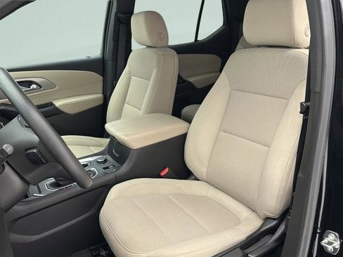 Used 2023 Chevrolet Traverse LS w/ Safety Package AWD/4WD image 12