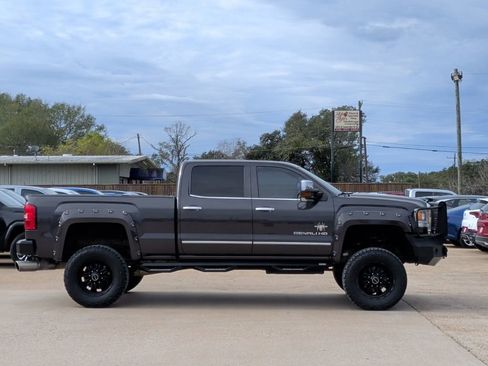 Used 2016 GMC Sierra 2500 Denali w/ Duramax Plus Package image 9