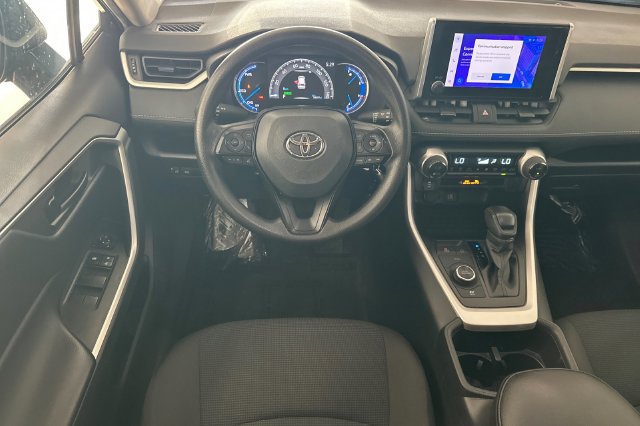 Certified 2025 Toyota RAV4 LE AWD/4WD image 18