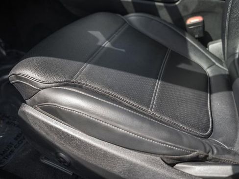 Used 2023 Mercedes-Benz C 300 4MATIC Sedan image 33