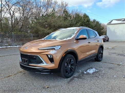 Certified 2024 Buick Encore GX Sport Touring image 3