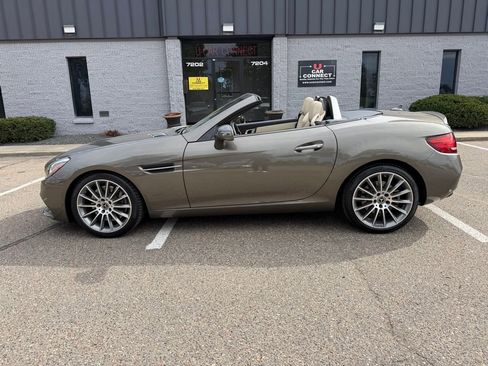 Used 2018 Mercedes-Benz SLC 300 image 20