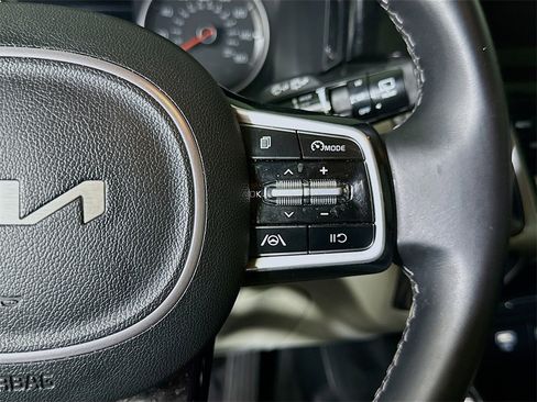 Used 2022 Kia Sorento S image 24