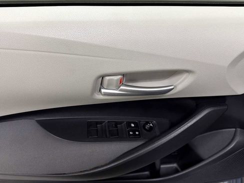 Used 2020 Toyota Corolla LE w/ LE Premium Package image 15