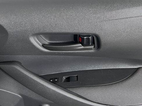 Used 2024 Toyota Corolla LE image 31