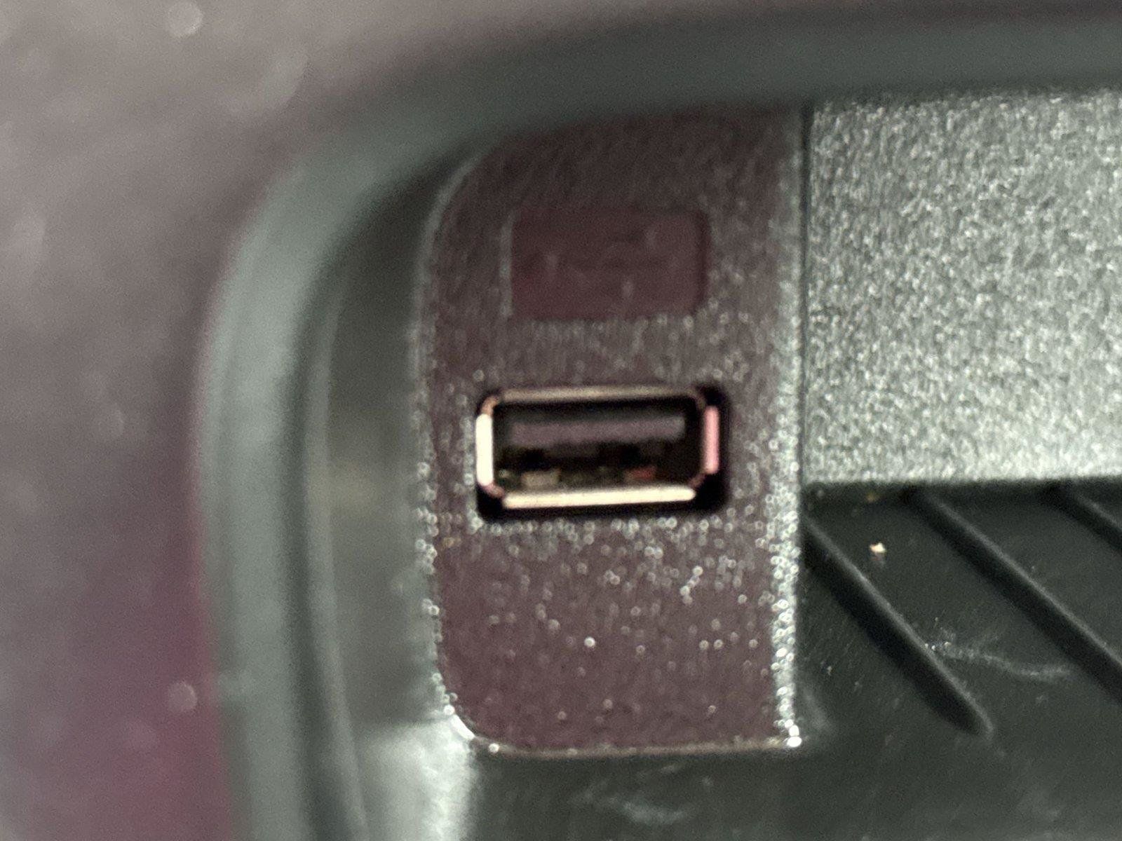 Used 2016 Ford Focus SE w/ SE Power Seat Package FWD image 31