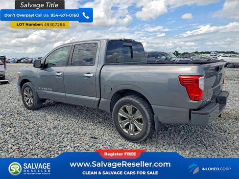 Used 2018 Nissan Titan SV w/ SV Convenience Package image 3