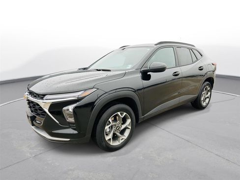 Used 2024 Chevrolet Trax LT w/ Driver Confidence Package image 33