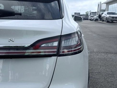 Certified 2023 Lincoln Nautilus AWD w/ Premium Package image 8