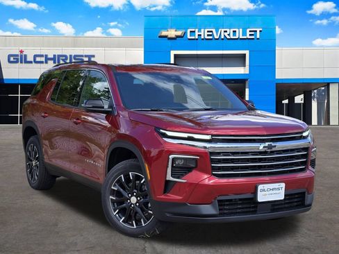 New 2026 Chevrolet Traverse LT w/ Sun and Wheel Package FWD image 1