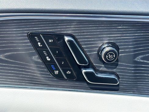 Used 2024 Cadillac Lyriq Sport w/ LPO, Floor Liner Package AWD/4WD image 25