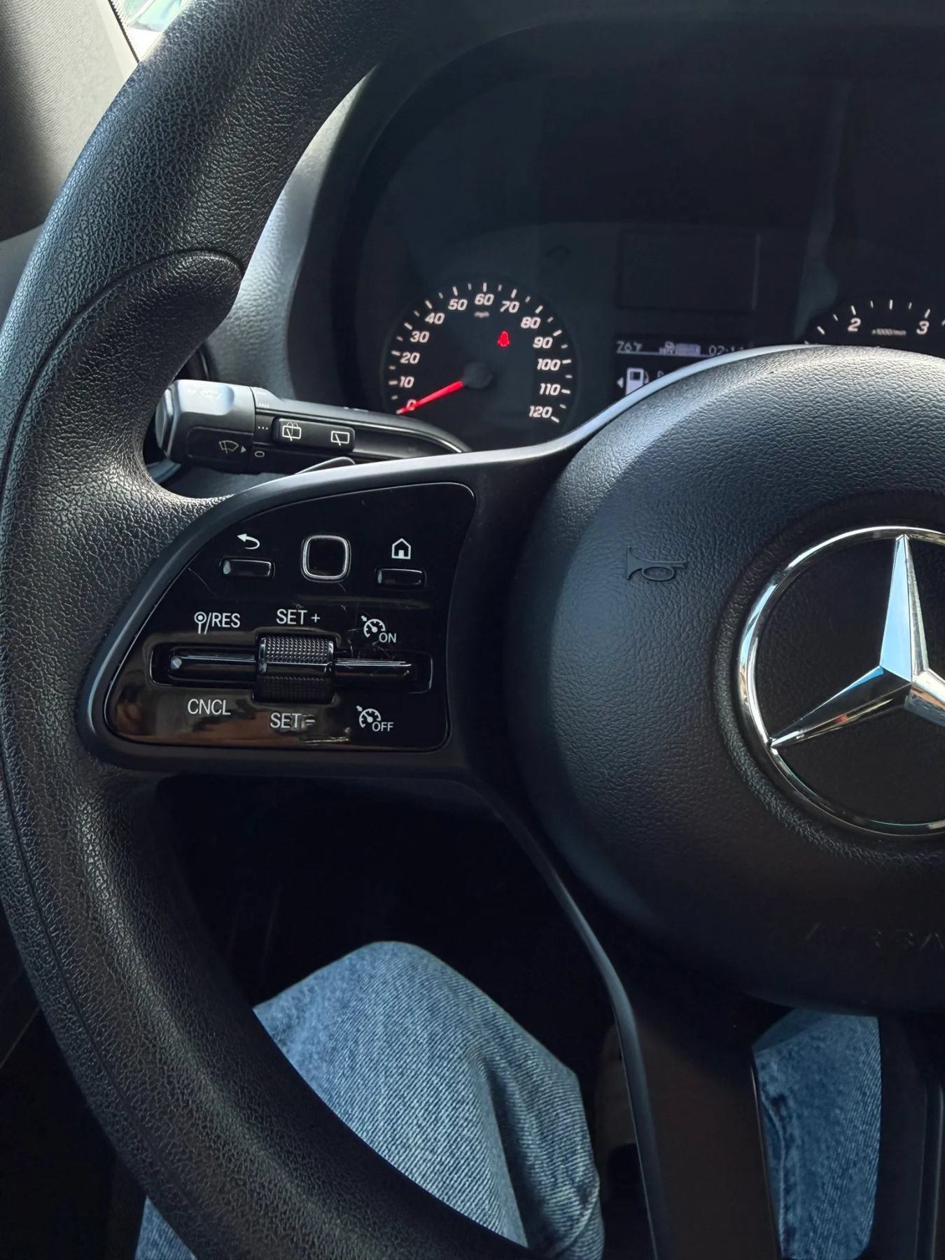 Used 2019 Mercedes-Benz Sprinter 2500 w/ Premium Package image 37