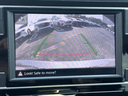 Used 2023 Volkswagen Atlas SE FWD image 28