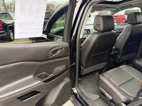 Used 2023 GMC Acadia AT4 w/ Technology Package image 19