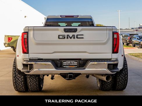 Used 2024 GMC Sierra 3500 SLT image 8