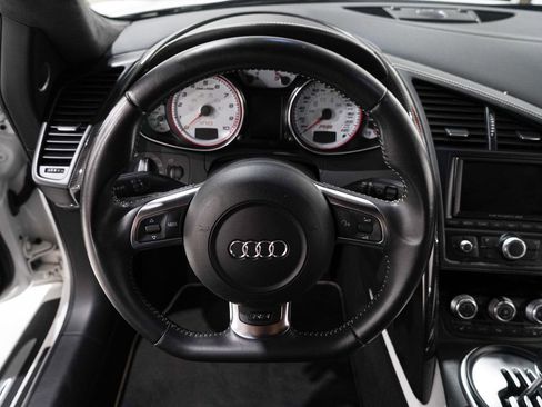 Used 2012 Audi R8 V10 image 10