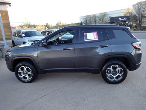 Used 2022 Jeep Compass Trailhawk w/ Sun and Sound Group AWD/4WD image 2