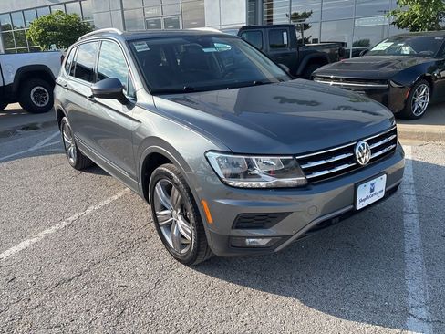 Used 2020 Volkswagen Tiguan SEL AWD/4WD image 7