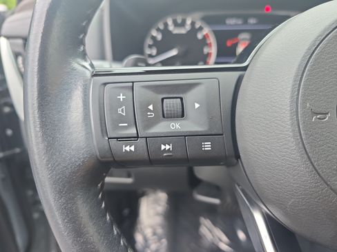 Certified 2023 Nissan Rogue SL FWD image 17
