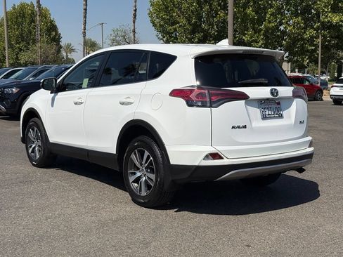 Used 2018 Toyota RAV4 XLE w/ All Weather Liner Package FWD image 6