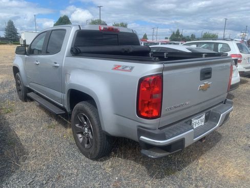 Used 2018 Chevrolet Colorado Z71 RWD image 2