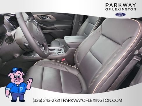 Used 2023 Chevrolet Traverse Premier w/ Redline Edition FWD image 15