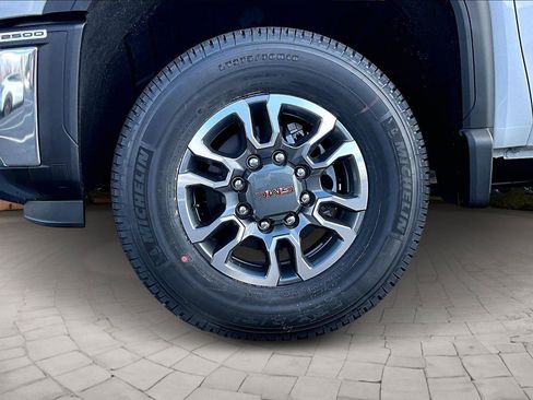 New 2026 GMC Sierra 2500 SLE AWD/4WD image 14