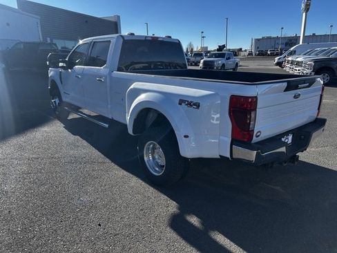 Used 2020 Ford F350 XLT w/ XLT Premium Package image 3