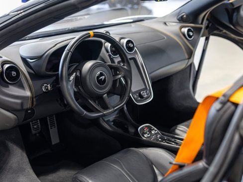 Used 2020 McLaren 600LT Spider RWD image 36