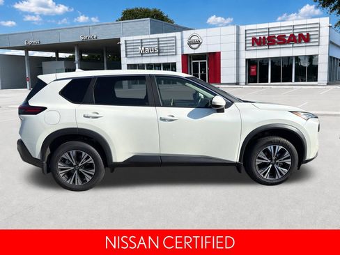 Certified 2023 Nissan Rogue SV FWD image 2