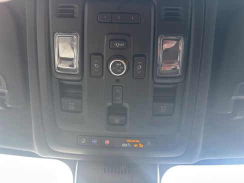 Used 2023 Chevrolet Tahoe Premier image 24