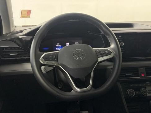 Used 2024 Volkswagen Taos SE FWD image 27